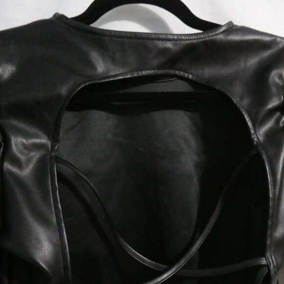 DIVIDED H&M | medium | Black Laced Detail Top | Puff Sleeve NWOT - Picture 12 of 16